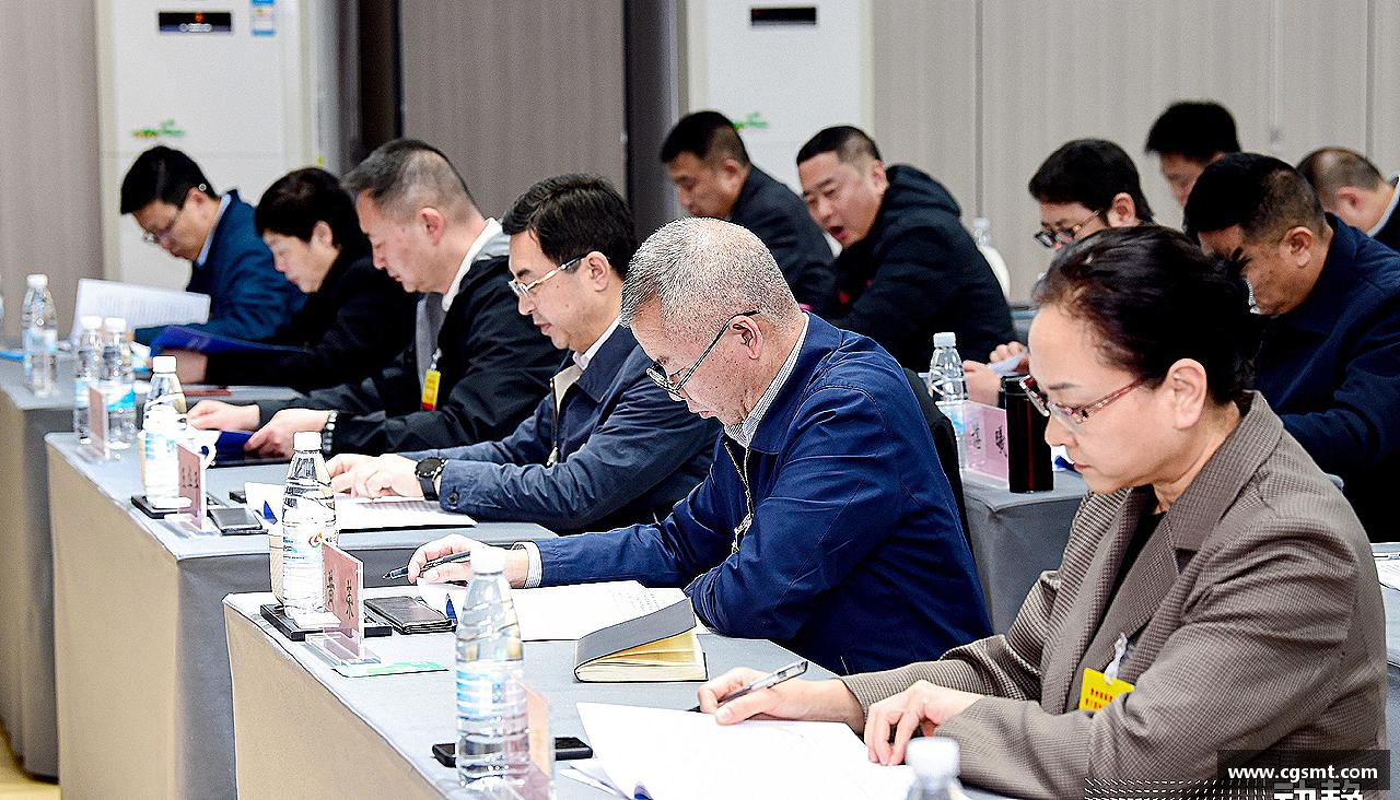 汇聚力量，追逐梦想！